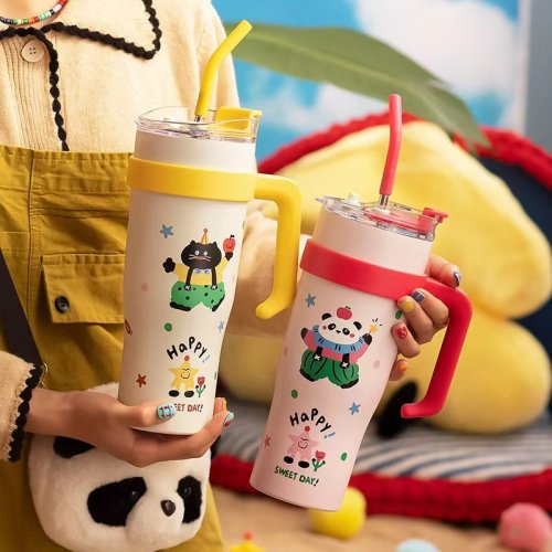 Cute Panda large capacity Ice Bully cup with handle straw cup