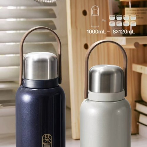 Large capacity outdoor picnic can be done with a thermos that can be used by multiple people